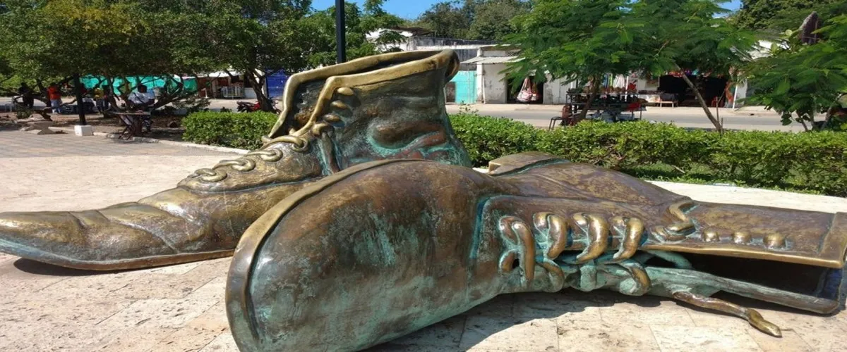 Foto 4 Monumento a los Zapatos Viejos